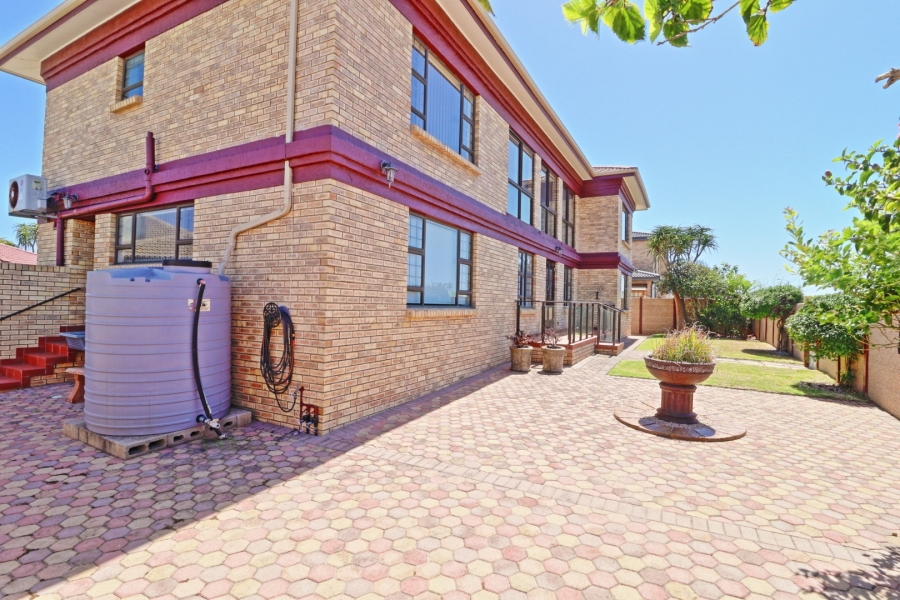 4 Bedroom Property for Sale in Reebok Western Cape